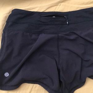 Lululemon Black shorty shorts